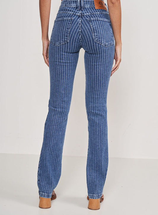 Jeans vaqueros líneas