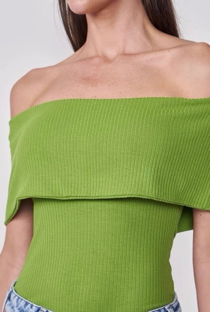 Polera Colcci Acanalada Hombros Descubiertos