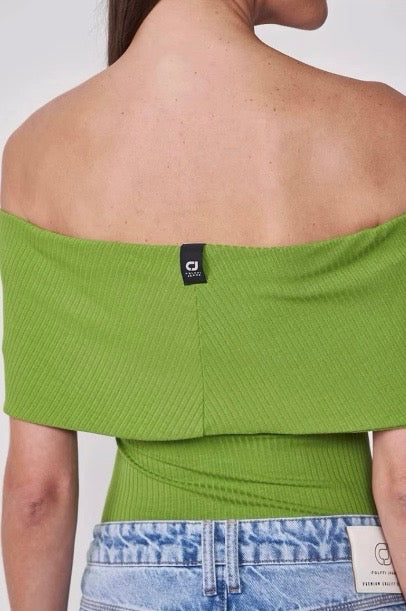 Polera Colcci Acanalada Hombros Descubiertos